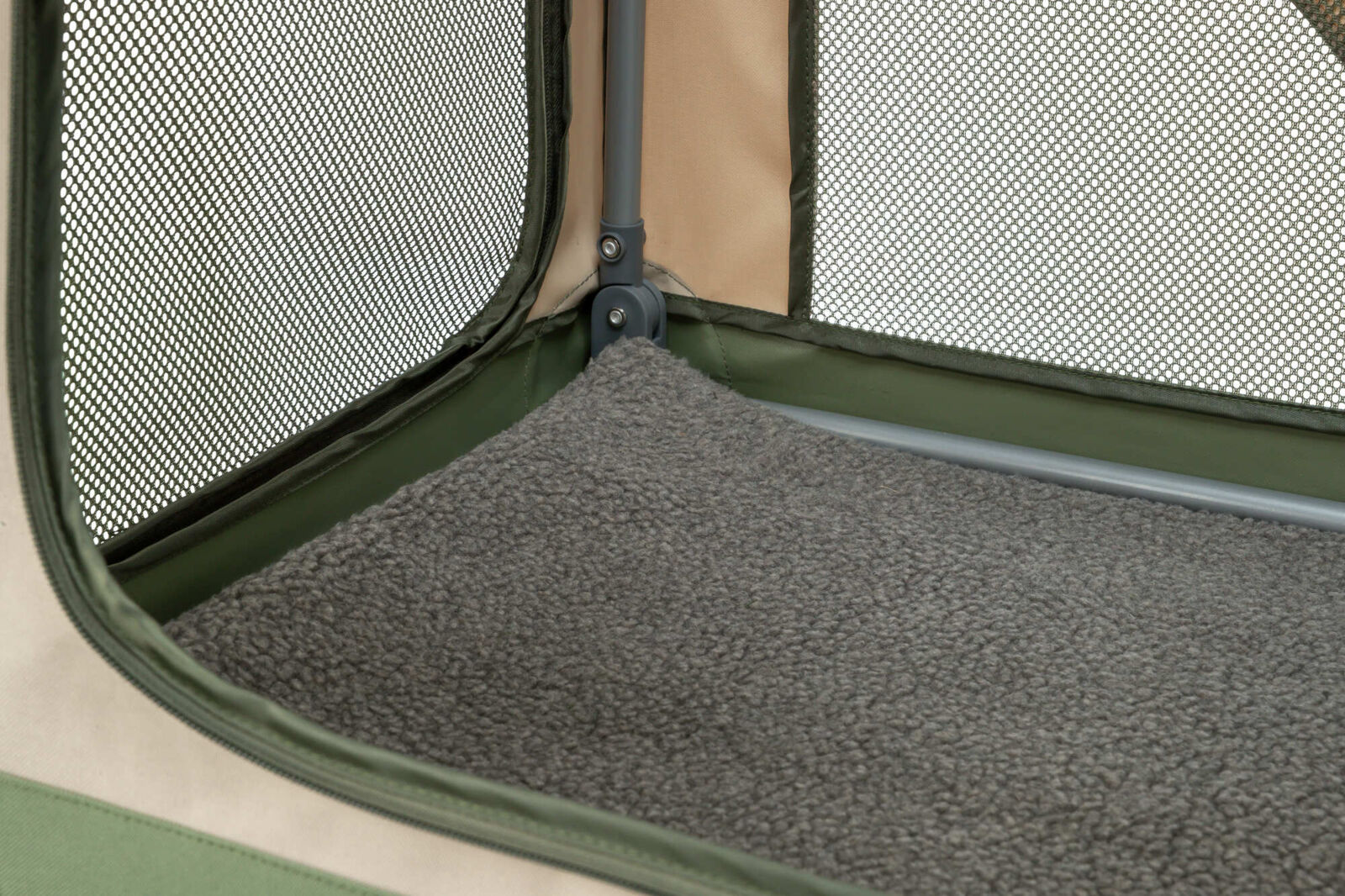 Hundebox Comfy, olivgrün/beige S: 47,5×44,5×70cm Hundebox Comfy, olivgrün/beige S: 47,5×44,5×70cm